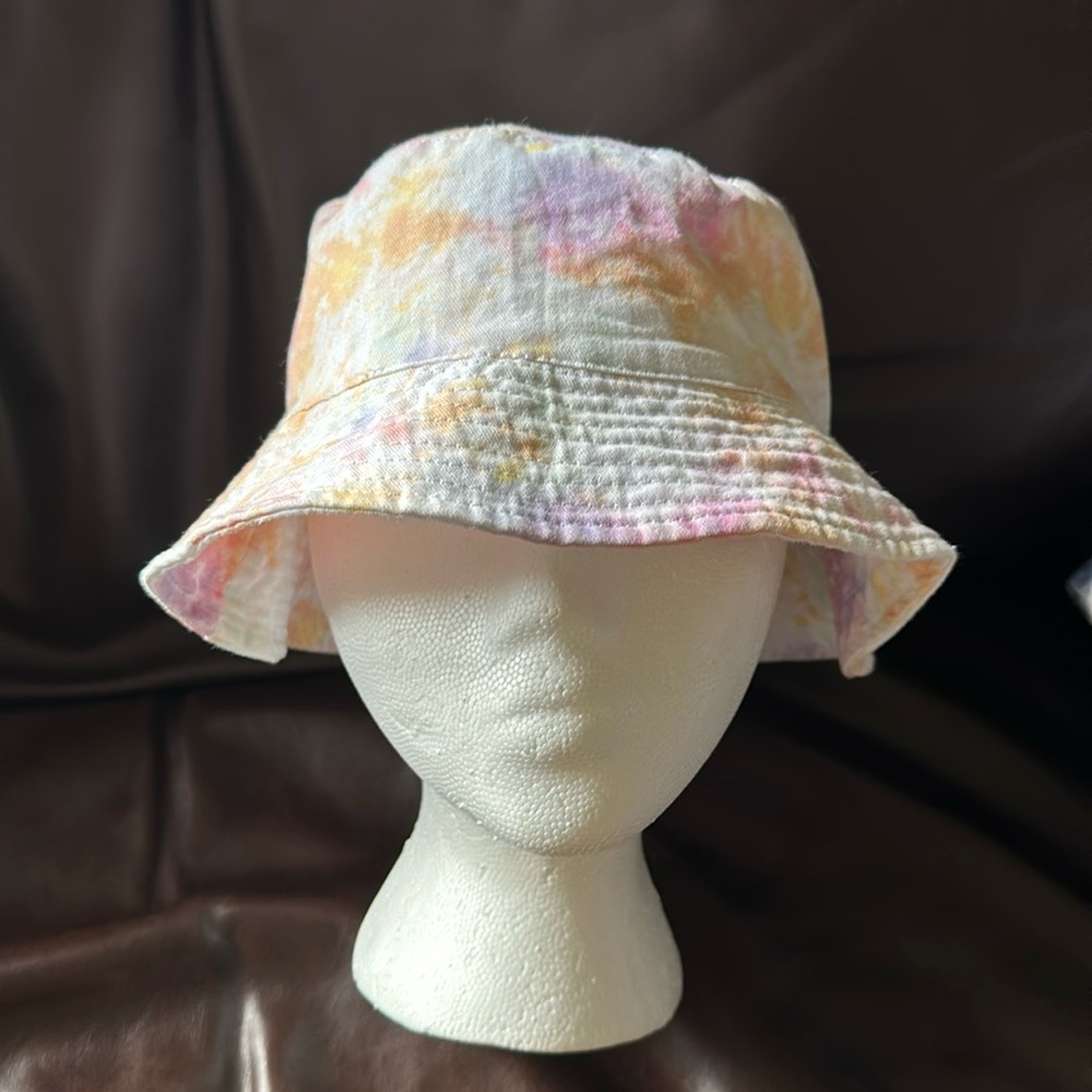 Forever 21 Pastels Tie Dye Bucket Hat